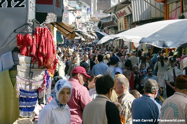 Istanbul shopping street